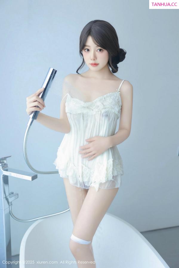   [XiuRen]高清写真图 2025.02.07 No.9851 桃妖夭 丝袜美腿第59张图片